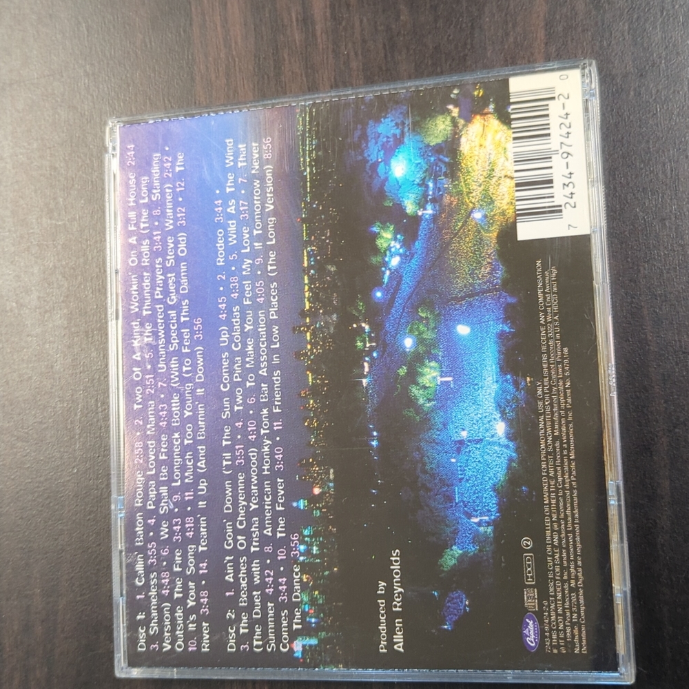 Garth Brooks Double live album (1997) - Picture 2 of 7